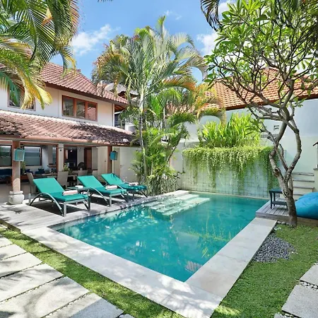 Super Value 4 Bedroom, Walk To Bintang Supermarket Seminyak  Exterior photo