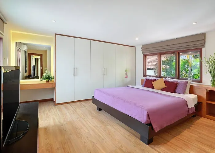 Super Value 4 Bedroom, Walk To Bintang Supermarket